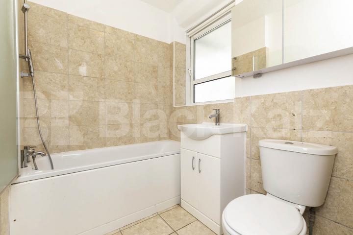 Newly refurbished and spacious two bed mins to tube and shops in Camden  Ferdinand Place, Camden